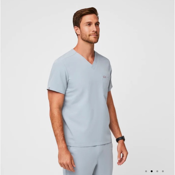 NWT FIGS SET DUSTY BLUE GREY LEON SCRUB TOP AND TANSEN JOGGERS LIMITED ED - Picture 2 of 6